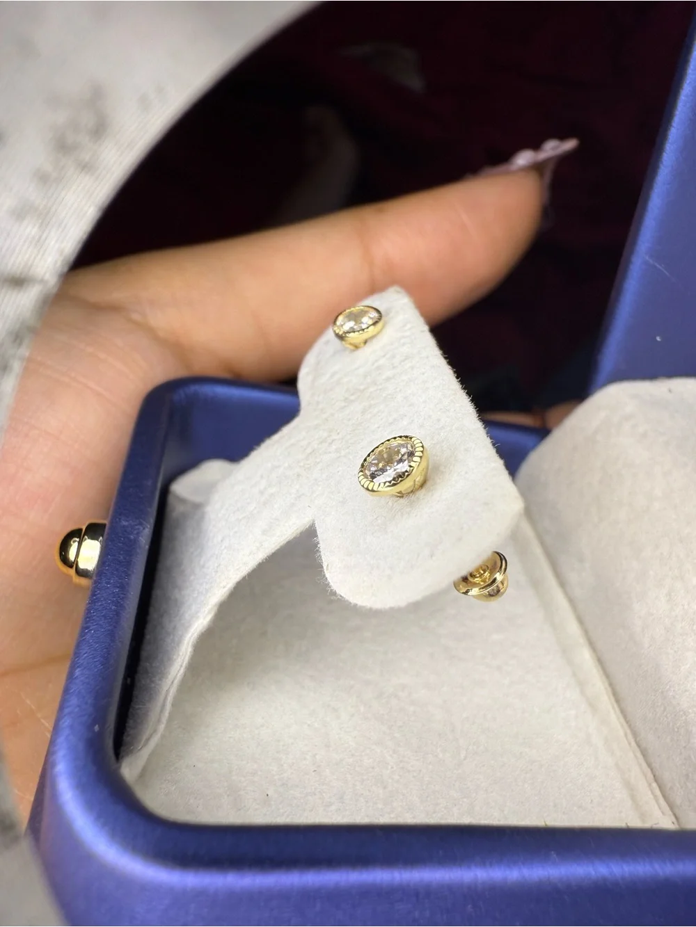 14k SOLID Gold Moissanite Stud Earrings - White